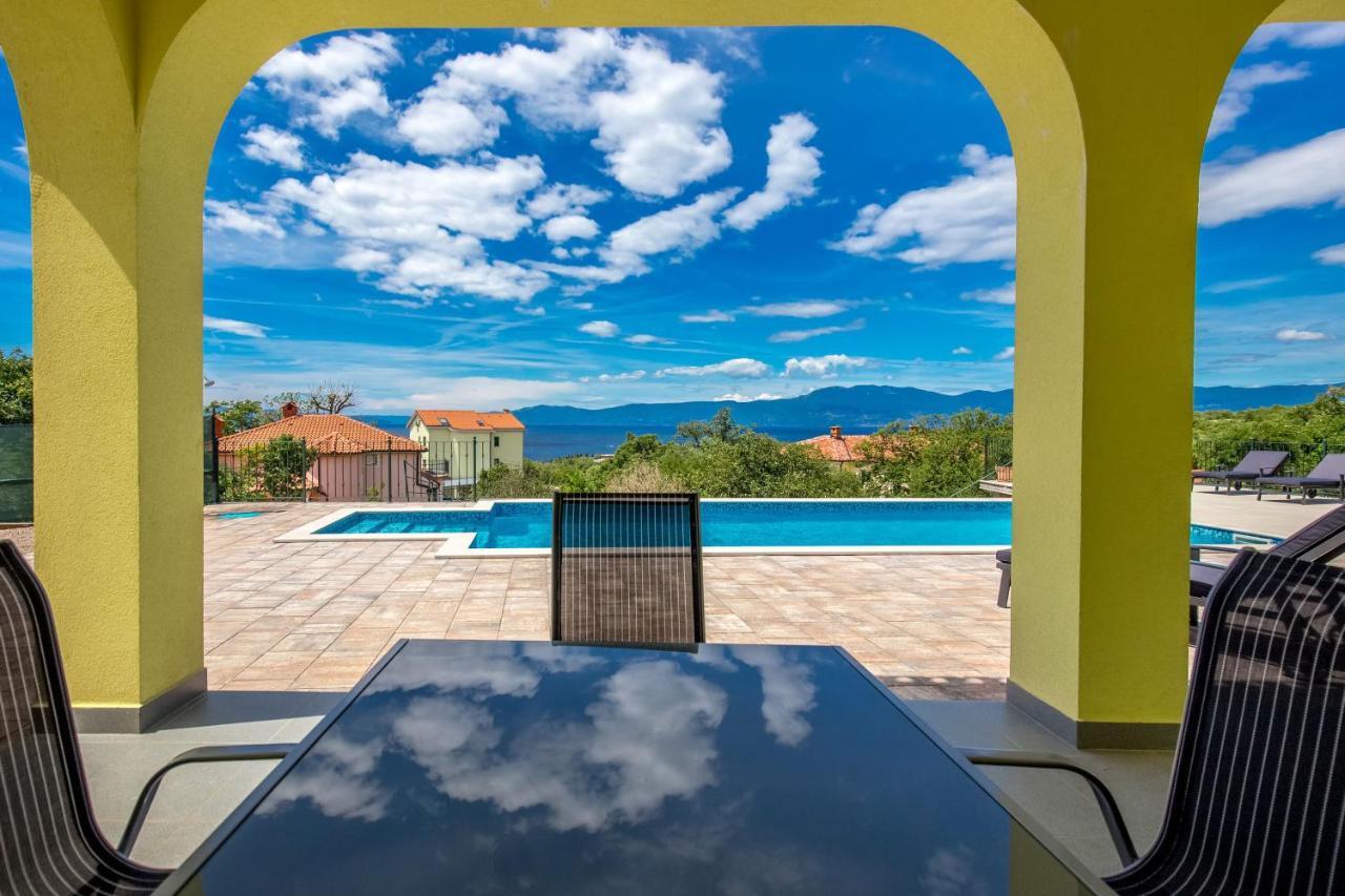 Luxury Apartments Kostrena With Pool Exterior foto